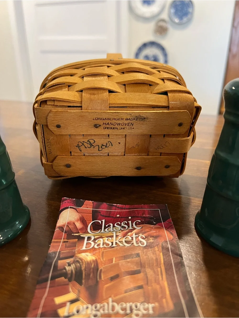 Longaberger Salt & Pepper Basket w/ Shakers, 2001